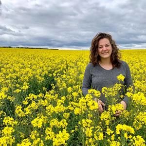 Meet your Posher, Helaine